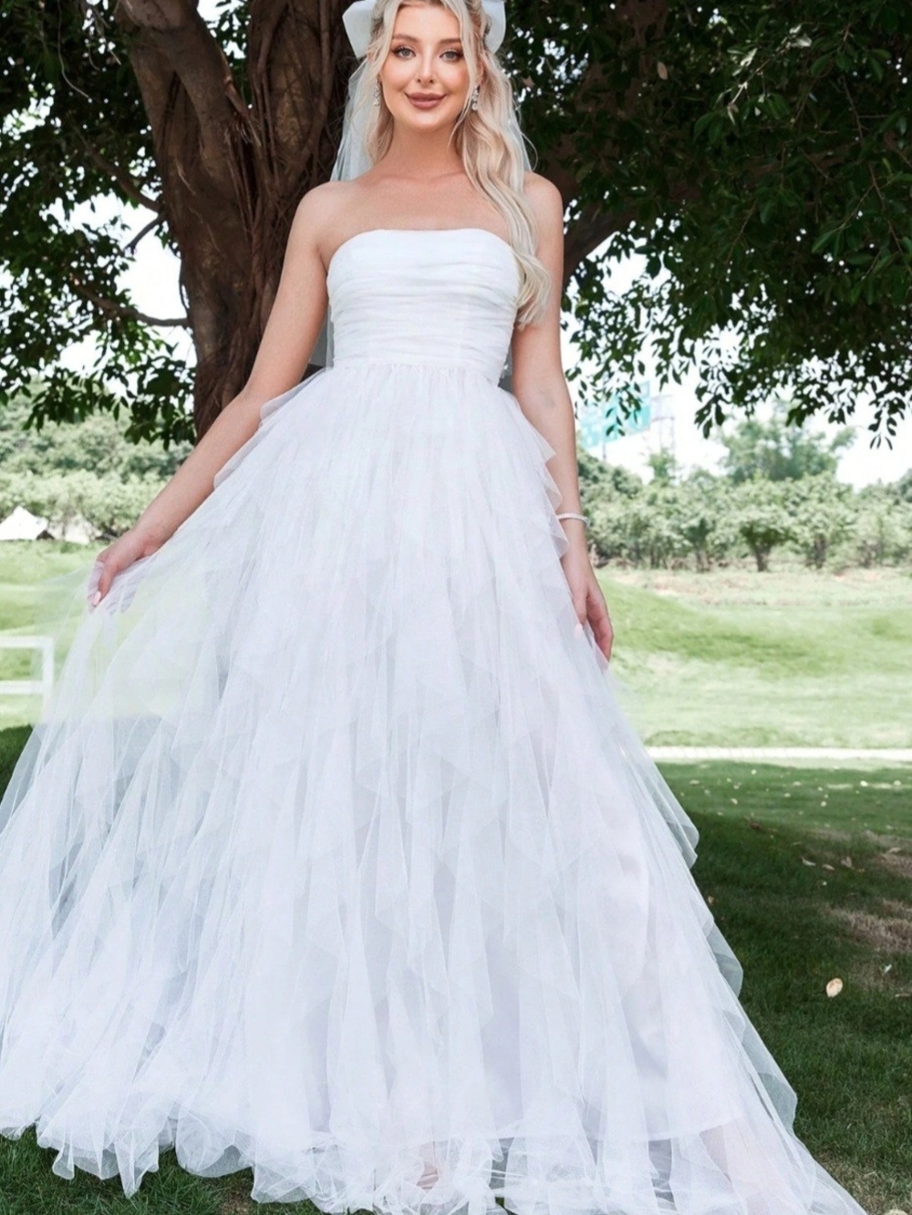 Strapless White Tulle Ball Gown Tube Wedding Dress